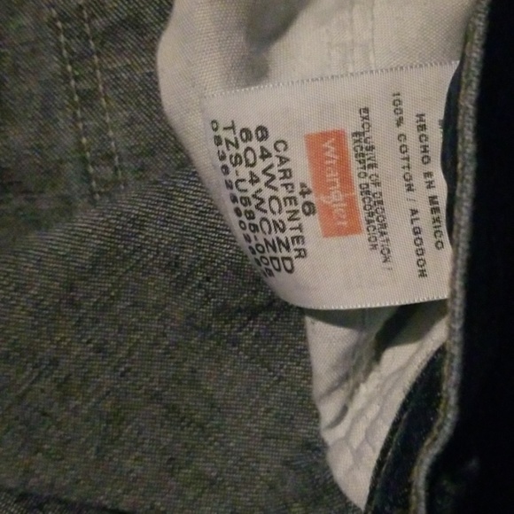 Shorts - Picture 2 of 4